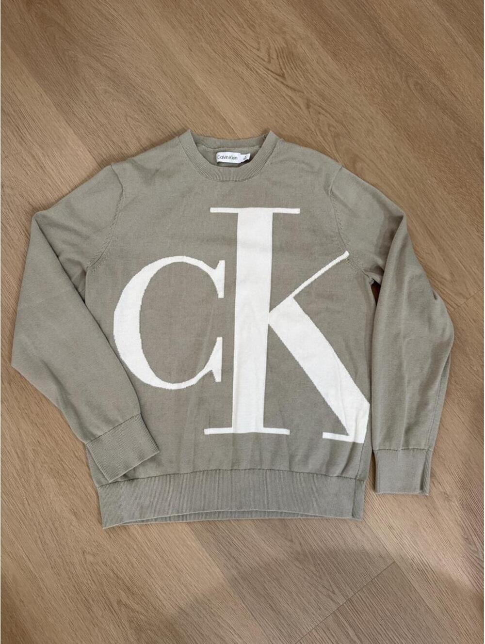 Calvin Klein Crewneck Knit Sweater | Medium